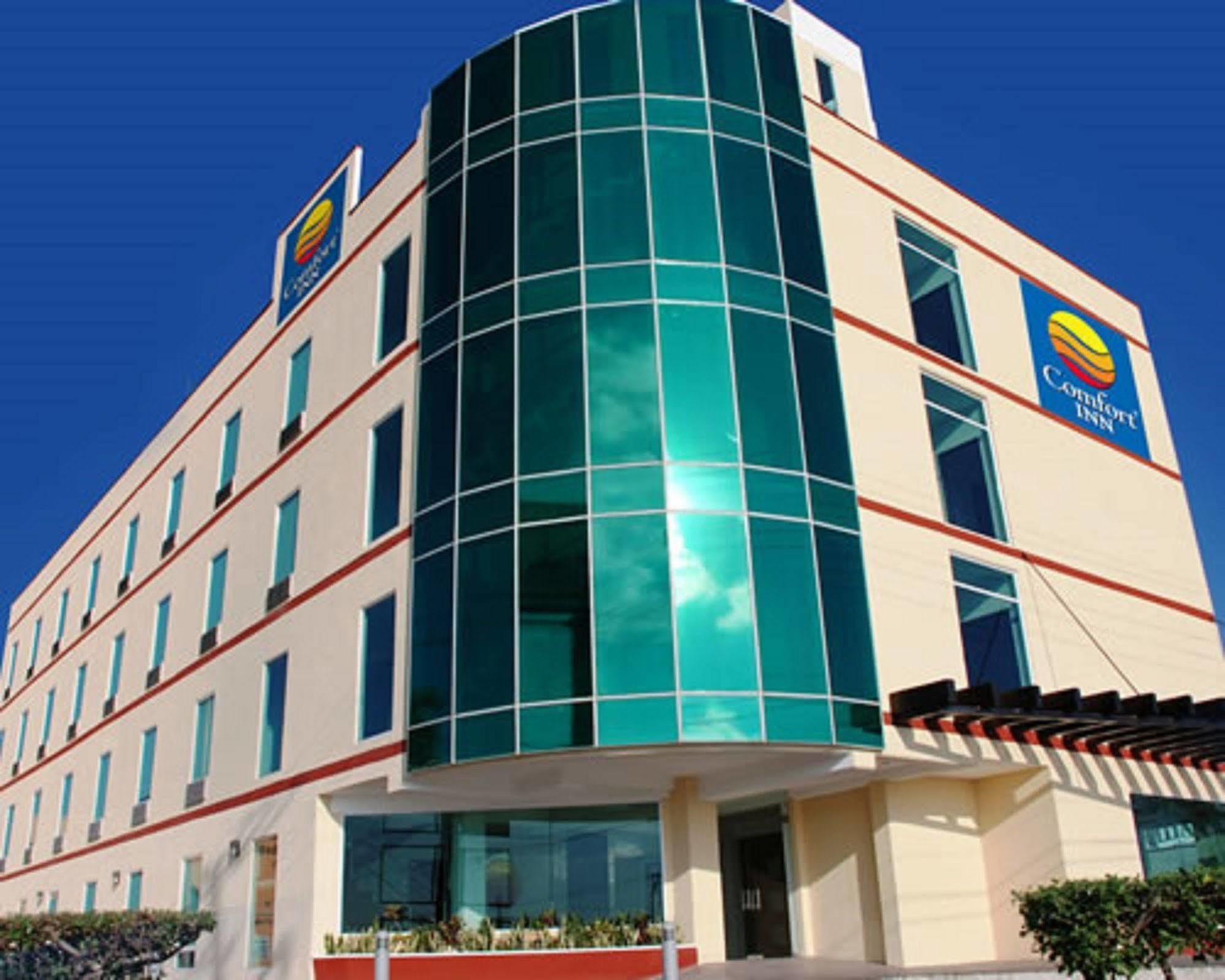Comfort Inn Cancun Aeropuerto Exterior foto